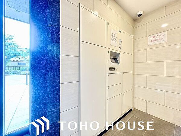 宅配ボックス有。お仕事やお出かけで荷物が受け取れない時も大変便利です。