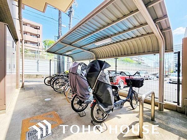 敷地内駐輪場。