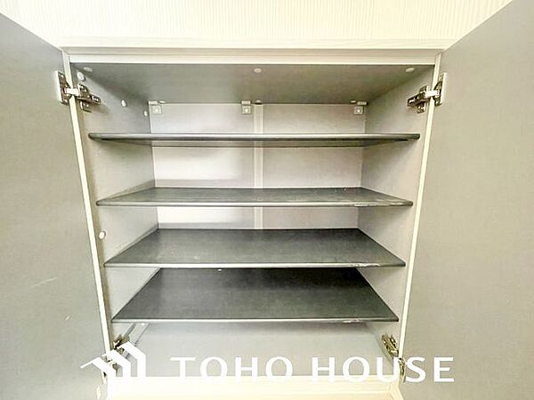 玄関横にシューズボックスがついているので、片付いた玄関がキープできます。