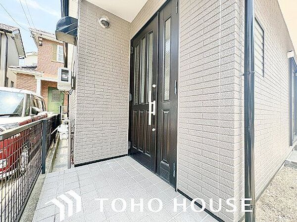 玄関はお家の顔としてすっきりとした素敵な空間に。印象のよい玄関は爽やかな住まいへの入り口です。
