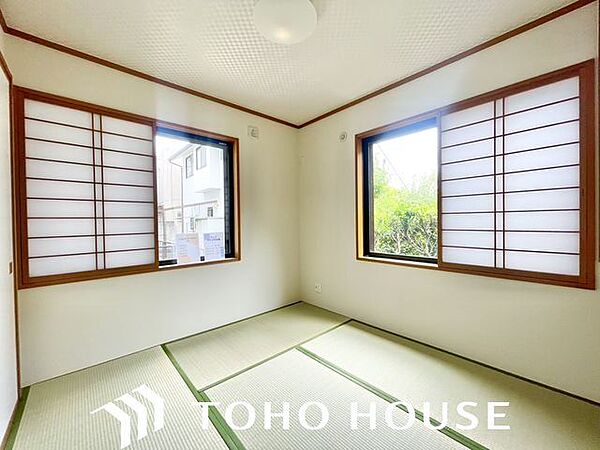 一日の疲れをいやしてくれる主寝室。時を忘れて過ごす場所として過ごせるお部屋。