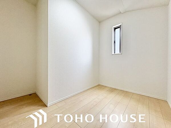 過ぎ行く時間をゆったりと感じることができる落ち着いたお部屋。静かな環境でリラックスタイムを。