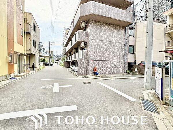 お住まい探しの中で是非チェックして頂きたいのが、前面道路の交通量と安全性です。