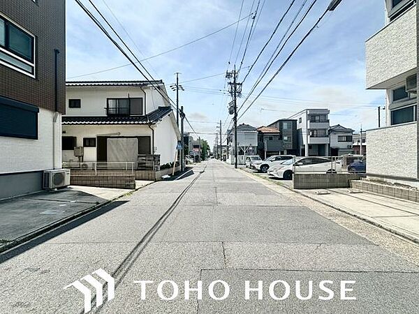 お住まい探しの中で是非チェックして頂きたいのが、前面道路の交通量と安全性、周辺の幹線道路の状況、抜け道等の状況です。毎日通る場所だからこそ、ご納得頂ける環境であってほしいと思います。