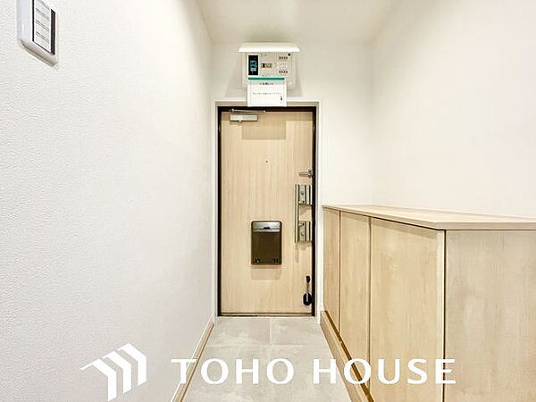 玄関はお家の顔としてすっきりとした素敵な空間に。印象のよい玄関は爽やかな住まいへの入り口です。