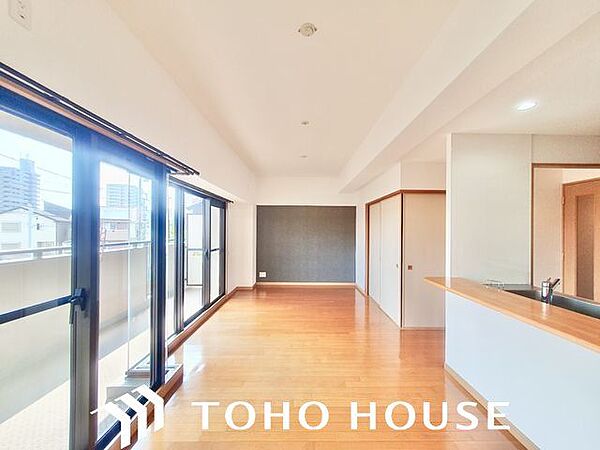 ここにはみんなが集い、食事と楽しい会話が始まる。そんな優しい空間です。