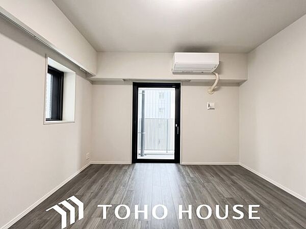一日の疲れをいやしてくれる主寝室。時を忘れて過ごす場所として過ごせるお部屋。 （画像処理技術で空室イメージを再現しています。）