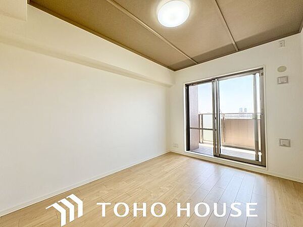 一日の疲れをいやしてくれる主寝室。時を忘れて過ごす場所として過ごせるお部屋。