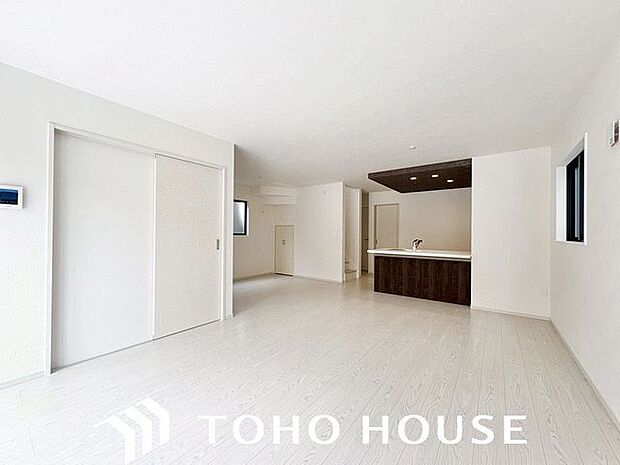 洗練されたデザインと機能性が織りなすこだわりの住空間。ゆったりとした時間をお過ごしください。