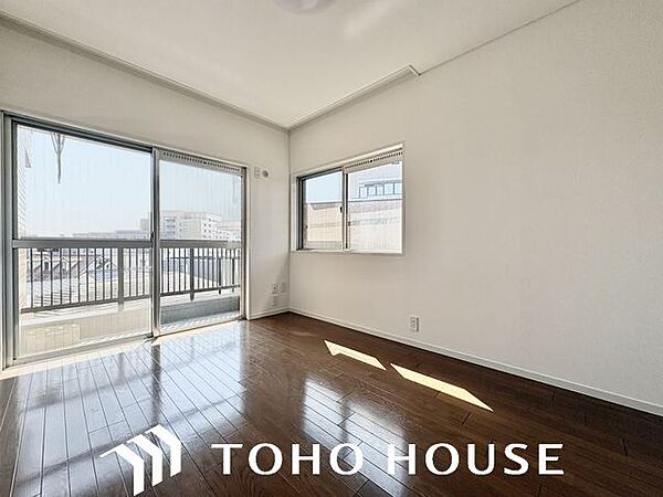 一日の疲れをいやしてくれる主寝室。時を忘れて過ごす場所として過ごせるお部屋。
