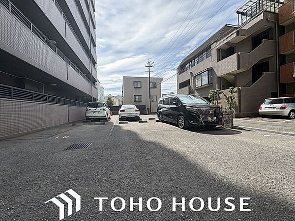 敷地内駐車場。