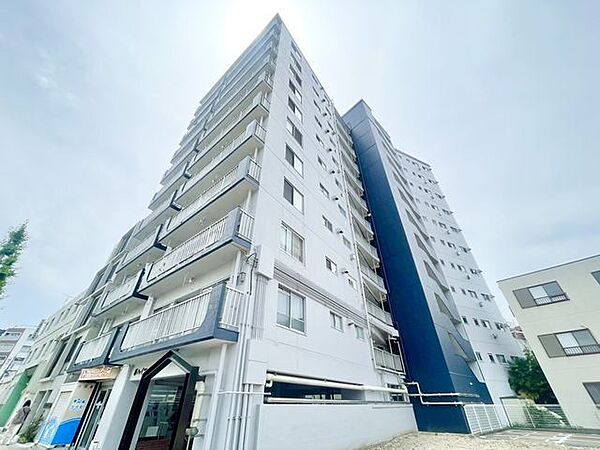時代と共に変わりゆく街並みと、住む人の変わらない思いを融合。いつまでも誇りに思える住まいへ。