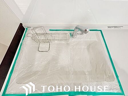 調理器具や食器類もゆったり洗えるシンクが嬉しいですね。