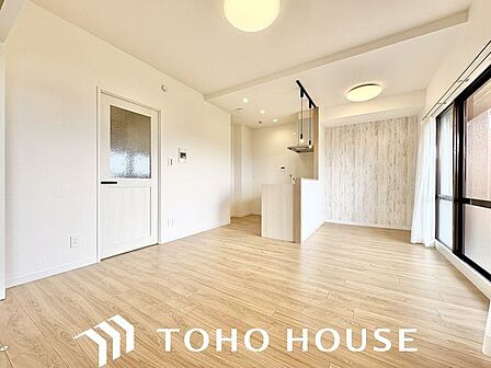 洗練されたデザインと機能性が織りなすこだわりの住空間。ゆったりとした時間をお過ごしください。