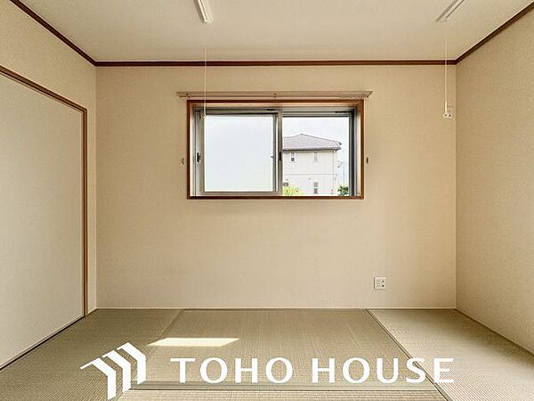 一日の疲れをいやしてくれる主寝室。時を忘れて過ごす場所として過ごせるお部屋。