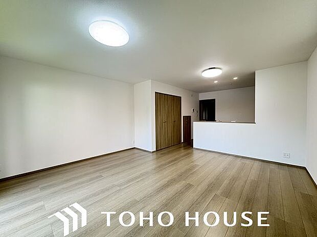 洗練されたデザインと機能性が織りなすこだわりの住空間。ゆったりとした時間をお過ごしください。