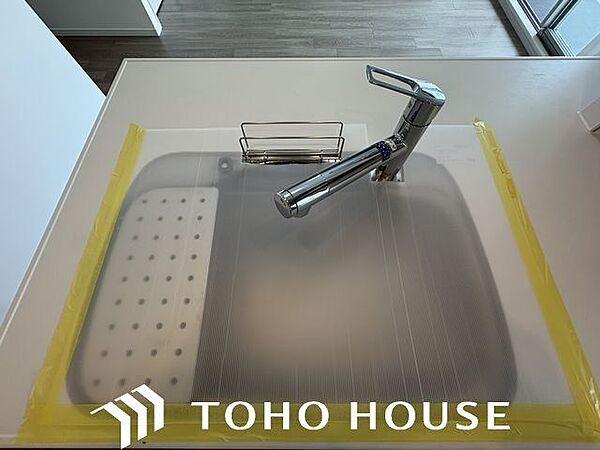 調理器具や食器類もゆったり洗えるシンクが嬉しいですね。