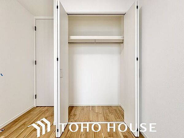 全居室収納スペースあり！荷物が多くても十分に納まります。