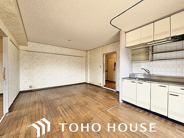 ここにはみんなが集い、食事と楽しい会話が始まる。そんな優しい空間です。