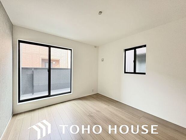 一日の疲れをいやしてくれる主寝室。時を忘れて過ごす場所として過ごせるお部屋。