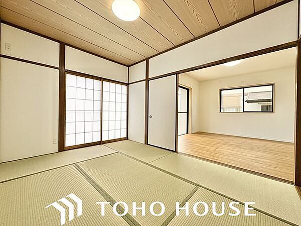 和室は心落ち着く空間。家族団らんや来客時の客間等々、多目的に活用出来る便利なスペースです。