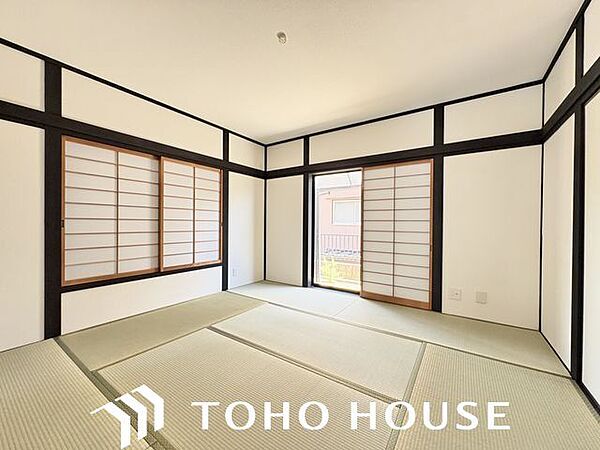 和室は心落ち着く空間。家族団らんや来客時の客間等々、多目的に活用出来る便利なスペースです。