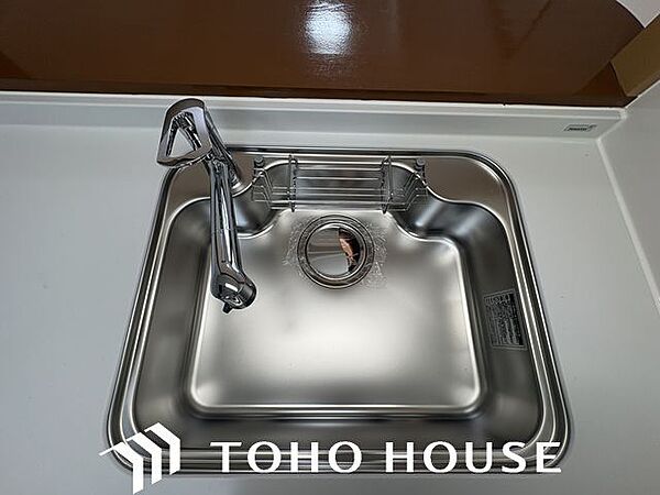 調理器具や食器類もゆったり洗えるシンクが嬉しいですね。