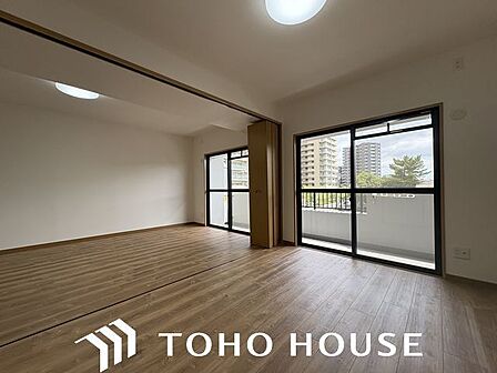 一日の疲れをいやしてくれる主寝室。時を忘れて過ごす場所として過ごせるお部屋。