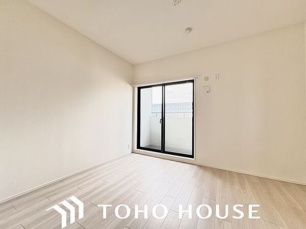 過ぎ行く時間をゆったりと感じることができる落ち着いたお部屋。プライベートな時間を満喫できます。