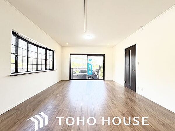 太陽の恵みを一気に受けた明るくあたたかいお住まい。吹きぬける風を感じながら爽やかで風通しの良い暮らし。