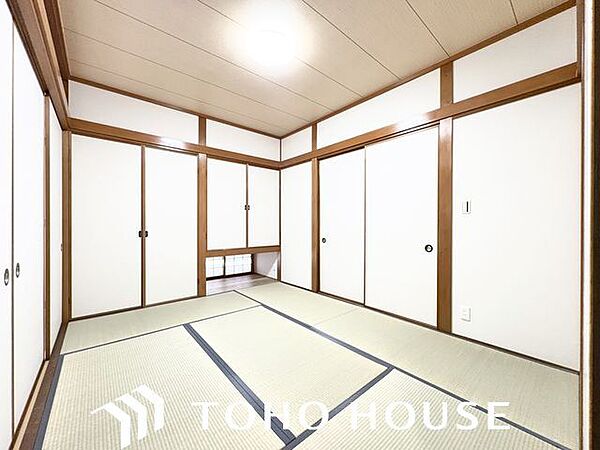 しっとりと落ち着いた雰囲気の和室でリラックスした毎日をお過ごしください。