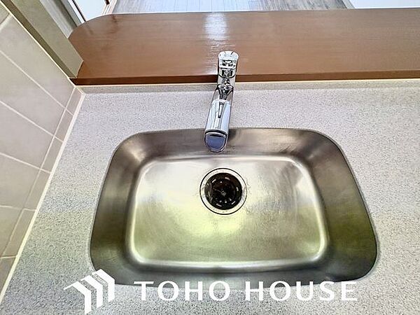 調理器具や食器類もゆったり洗えるシンクが嬉しいですね。