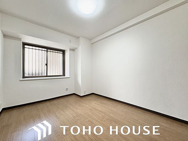 過ぎ行く時間をゆったりと感じることができる落ち着いたお部屋。プライベートな時間を満喫できます。