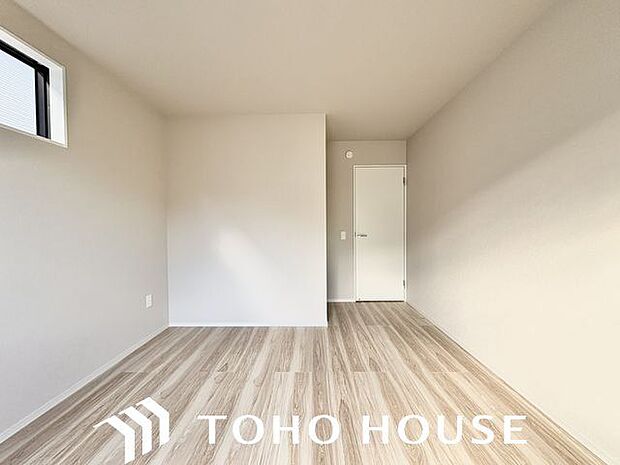 木の温もりがやさしい、フローリングのお部屋です。ゆっくり趣味の時間を楽しめます。