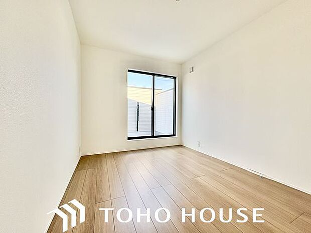 一日の疲れをいやしてくれる主寝室。時を忘れて過ごす場所として過ごせるお部屋。