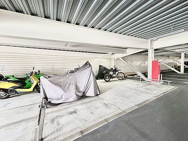 バイク置き場