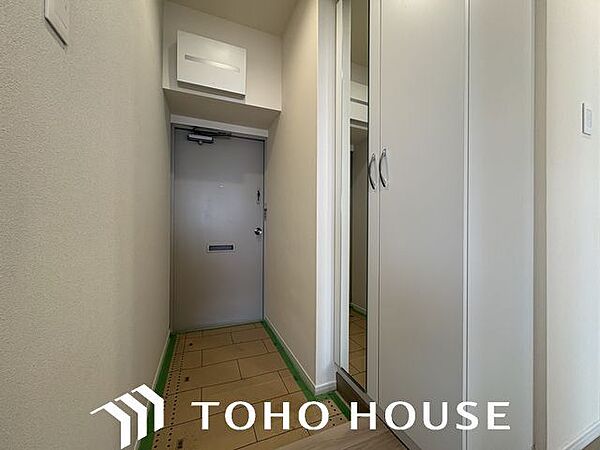玄関はお家の顔としてすっきりとした素敵な空間に。印象のよい玄関は爽やかな住まいへの入り口です。