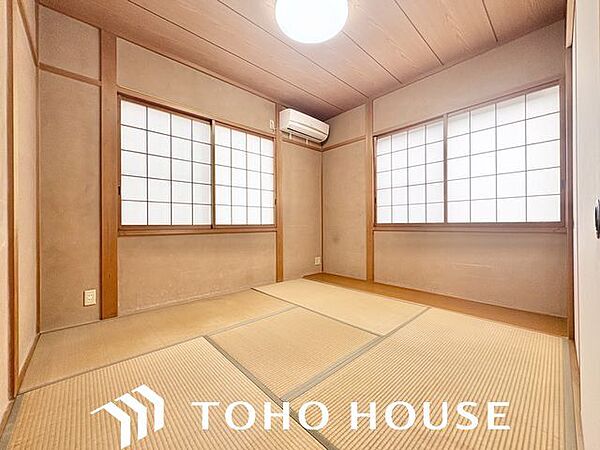 和室は心落ち着く空間。家族団らんや来客時の客間等々、多目的に活用出来る便利なスペースです。