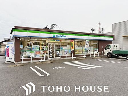 ファミリーマート日進蟹甲店 850m