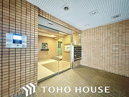 住む方が安らぎと品格の良さを感じることができるようなエントランス空間です。