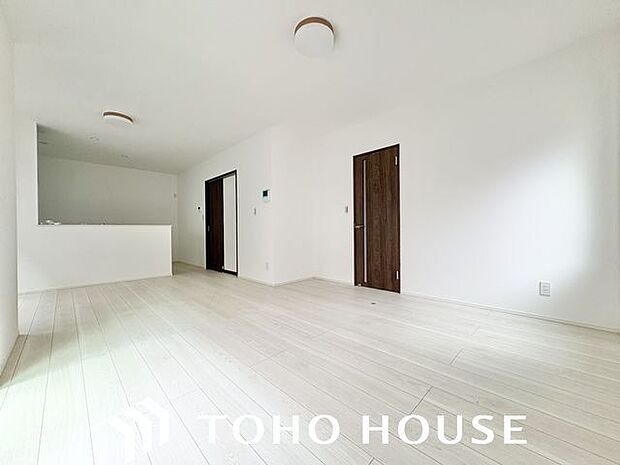 洗練されたデザインと機能性が織りなすこだわりの住空間。ゆったりとした時間をお過ごしください。