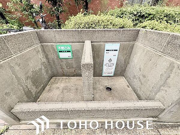 敷地内ゴミ置き場