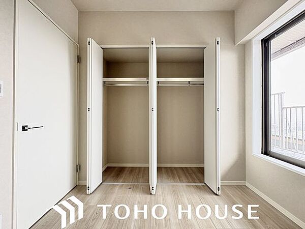 各部屋を最大限に広く使って頂ける様、全居住スペースに収納付。プライベートルームはゆったりと快適に。