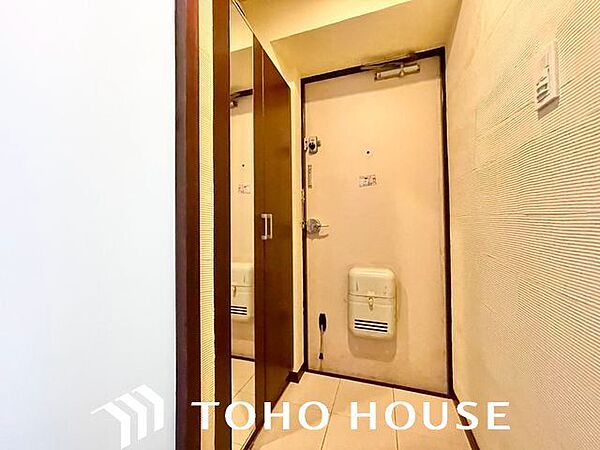 玄関はお家の顔としてすっきりとした素敵な空間に。印象のよい玄関は爽やかな住まいへの入り口です。
