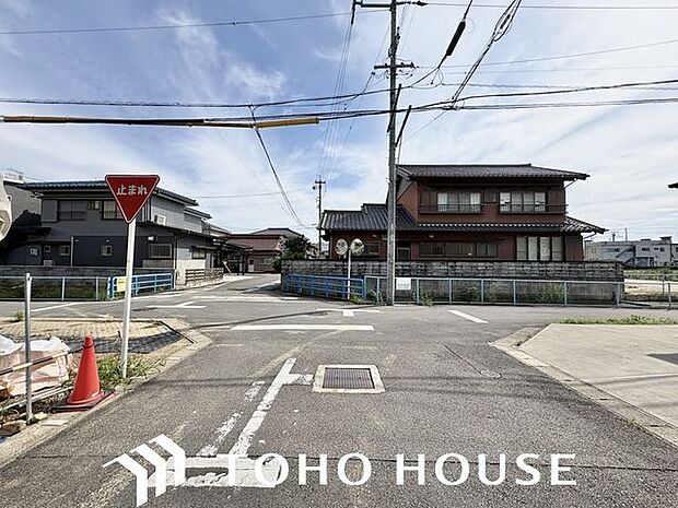 お住まい探しの中で是非チェックして頂きたいのが、前面道路の交通量と安全性です。