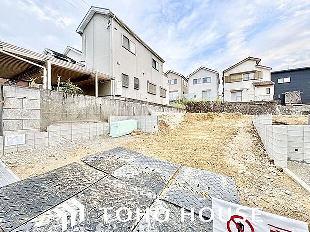 家族ひとりひとりが笑顔になれる邸宅を、この土地にイメージしてみてください。誇りに思える住まいを実現。