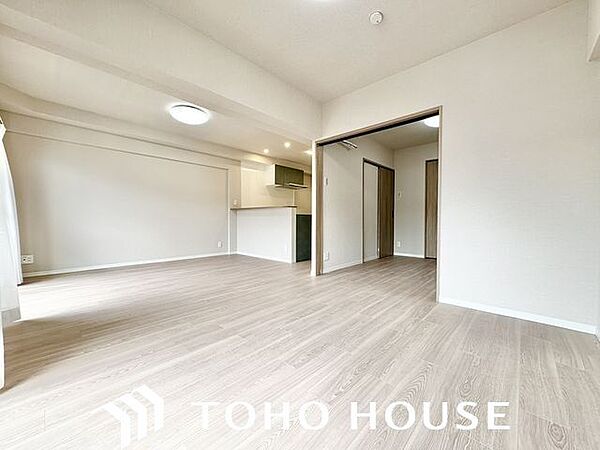 ここにはみんなが集い、食事と楽しい会話が始まる。そんな優しい空間です。