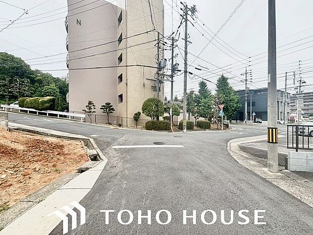 思い描いた暮らしをこの地で実現。閑静な住宅街ならではの快適で贅沢な暮らしをお楽しみいただけます。