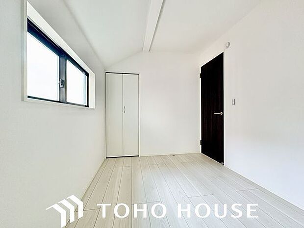 過ぎ行く時間をゆったりと感じることができる落ち着いたお部屋。プライベートな時間を満喫できます。
