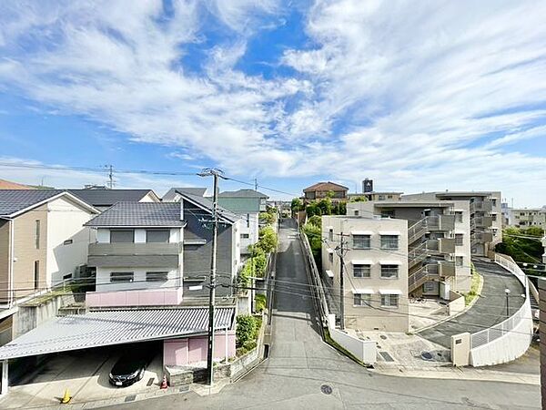 バルコニーに出た時には、頬をなでる優しい風を感じることが出来ます。つい深呼吸をしたくなる眺望です。